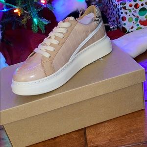 New Rose sneakers with snake accent